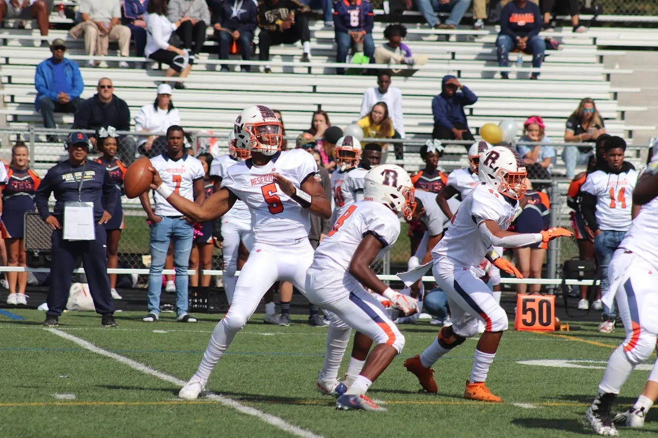 Quarterback klar til at kaste bolden under kamp